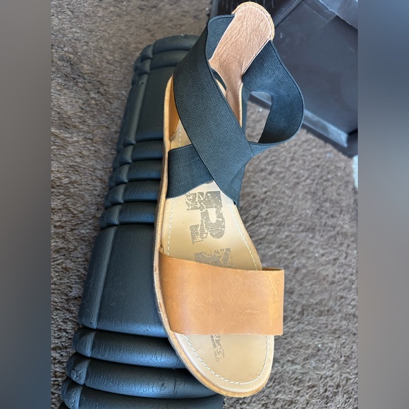 Sorel Women's Ella II flat sandal - Picture 2 of 6